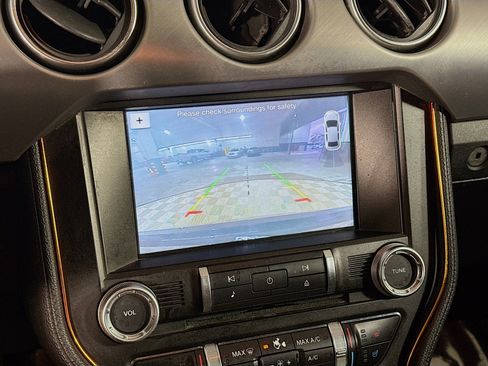 Used 2018 Ford Mustang Premium image 19