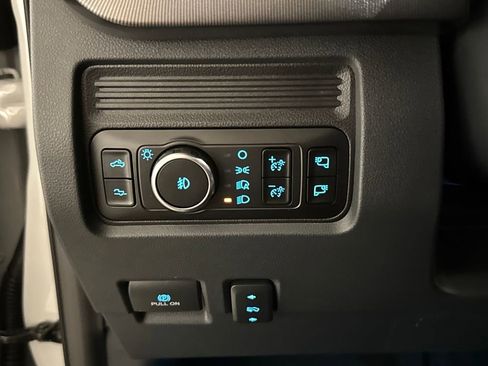 New 2026 Ford F250 Platinum image 29