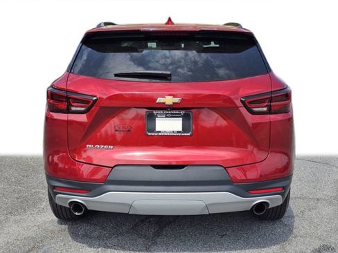 Used 2024 Chevrolet Blazer LT w/ Convenience Package FWD image 12