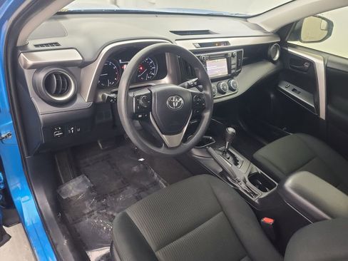Used 2018 Toyota RAV4 LE image 25