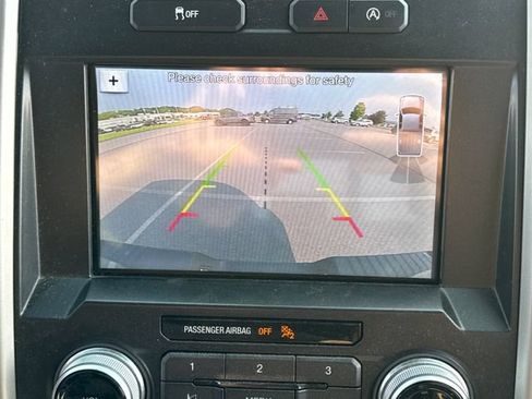Used 2018 Ford F150 Lariat w/ Equipment Group 502A Luxury AWD/4WD image 30