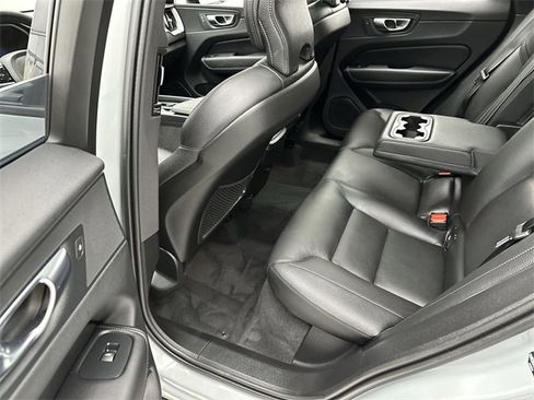 Certified 2025 Volvo XC60 B5 Plus image 23