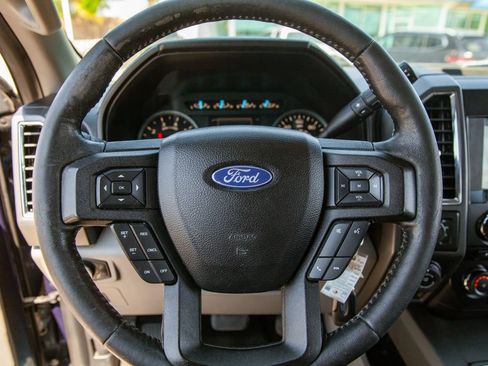 Used 2017 Ford F150 XLT w/ Equipment Group 302A Luxury AWD/4WD image 17