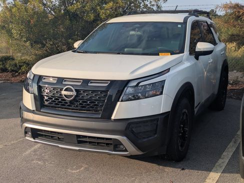 Certified 2023 Nissan Pathfinder Rock Creek AWD/4WD image 2