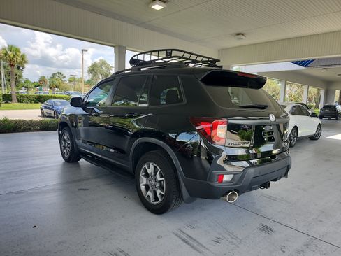 Used 2023 Honda Passport TrailSport image 3