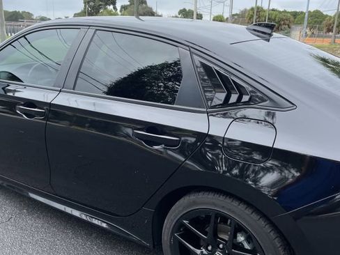 Used 2023 Honda Civic Sport image 5