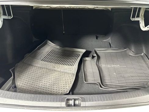 Used 2025 Toyota Corolla LE image 26