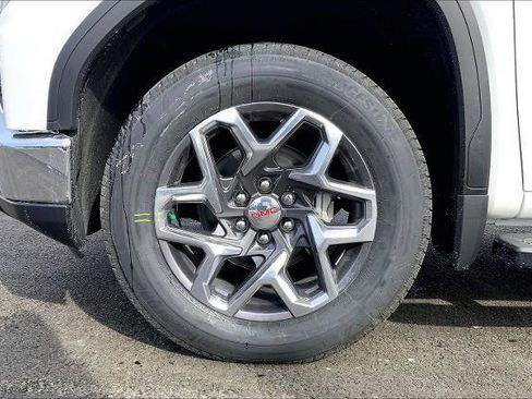 New 2026 GMC Sierra 1500 SLT w/ SLT Premium Package image 6