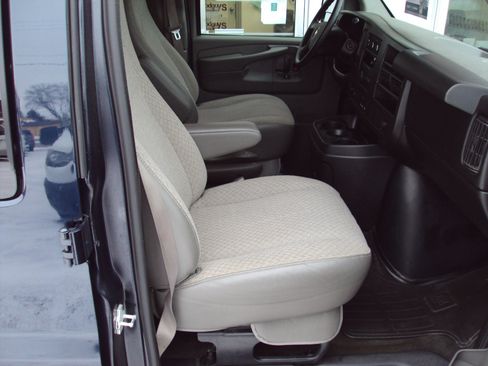 Used 2013 Chevrolet Express 1500 LT w/ LT Preferred Equipment Group image 15