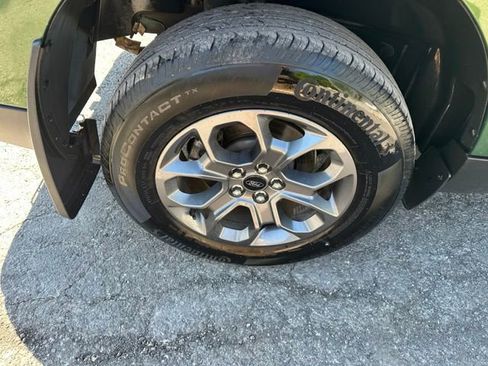 Used 2025 Ford Maverick XLT w/ Equipment Group 301A AWD/4WD image 10