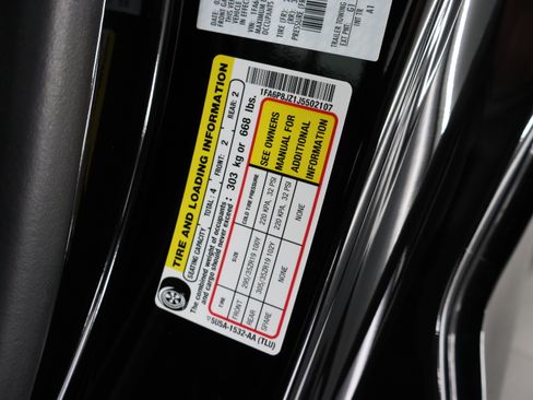 Used 2018 Ford Mustang Shelby GT350 w/ Electronics Package RWD image 60