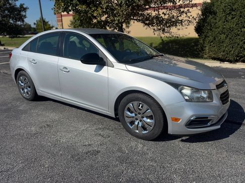 Used 2016 Chevrolet Cruze LS FWD image 6