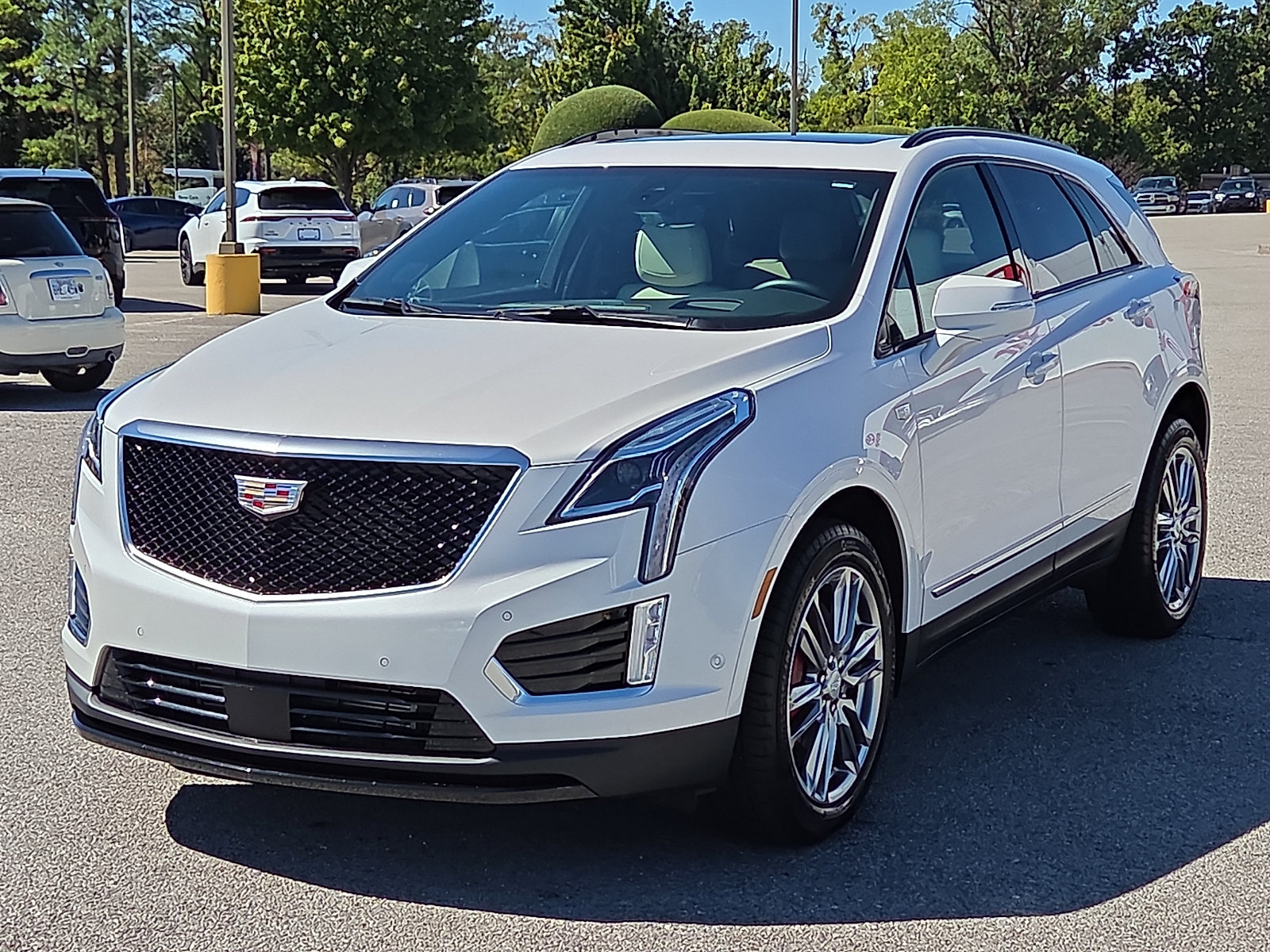 Used 2026 Cadillac XT5 Sportv w/ LPO, Floor Liner Package AWD/4WD image 2