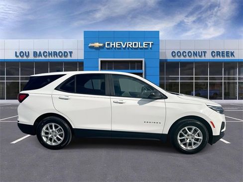 Used 2023 Chevrolet Equinox LS w/ LS Convenience Package image 9