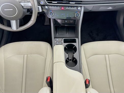 Used 2024 Hyundai Sonata SEL w/ Convenience Package FWD image 16