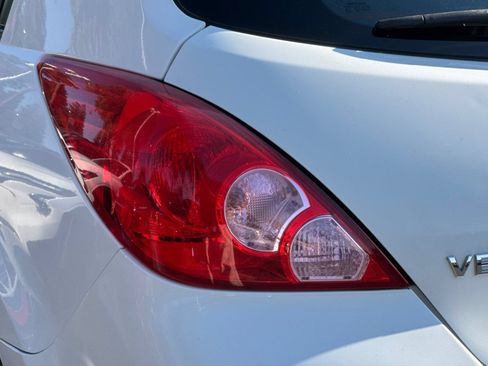 Used 2011 Nissan Versa 1.8 S FWD image 45