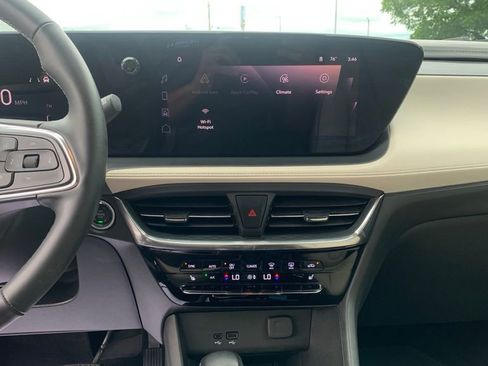 Used 2024 Buick Encore GX Avenir w/ Avenir Convenience Package image 28