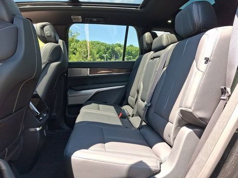 Certified 2026 Cadillac Vistiq Luxury AWD/4WD image 8
