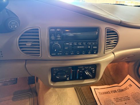 Used 2000 Buick Century Custom w/ 2000 Special Edition Pkg image 15