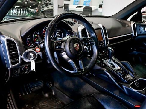 Used 2016 Porsche Cayenne image 13