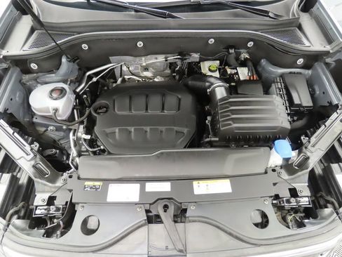 Certified 2024 Volkswagen Atlas Cross Sport SE image 27