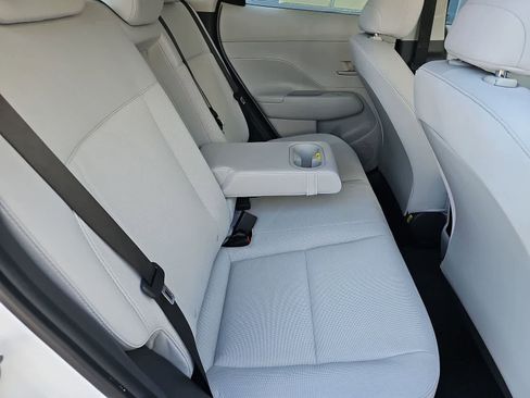 Certified 2025 Hyundai Kona SE image 17