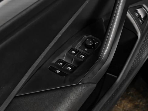 Used 2020 Volkswagen Jetta R-Line w/ R-Line Cold Weather Package FWD image 46