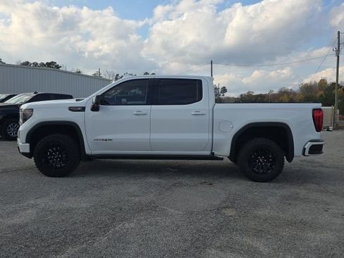 Used 2022 GMC Sierra 1500 AT4X image 2