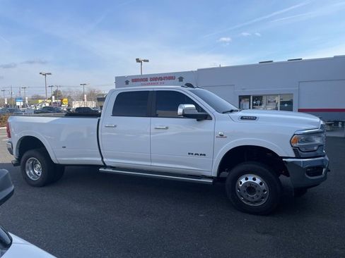 Used 2022 RAM 3500 Laramie image 3
