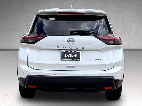 Used 2025 Nissan Rogue SV AWD/4WD image 5