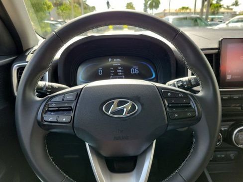 Certified 2024 Hyundai Venue SEL FWD image 21