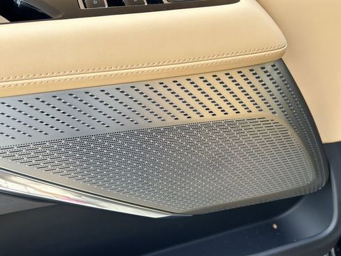 New 2026 Cadillac Escalade IQ Luxury 2 image 20