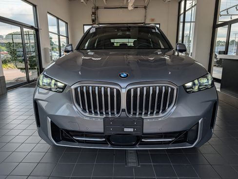Certified 2024 BMW X5 xDrive40i w/ Premium Package AWD/4WD image 8