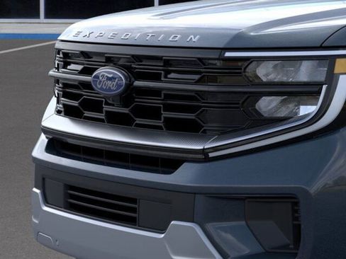 New 2025 Ford Expedition Platinum w/ Platinum Ultimate Package image 19