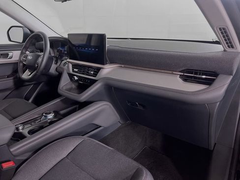 Used 2026 Ford Explorer Active AWD/4WD image 34