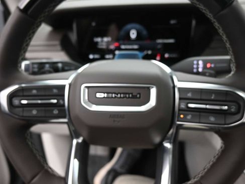 New 2026 GMC Acadia Denali w/ Super Cruise Package image 18