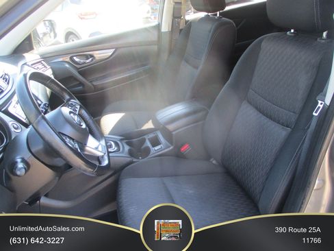 Used 2019 Nissan Rogue SV AWD/4WD image 5
