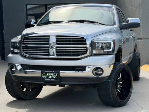 Used 2009 Dodge Ram 2500 Truck SLT w/ Trailer Tow Group AWD/4WD image 3