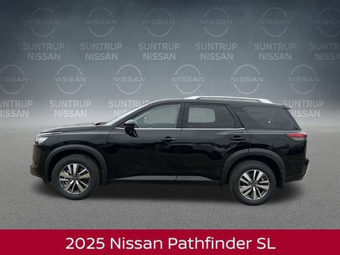 New 2025 Nissan Pathfinder SL image 3