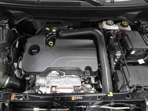 Certified 2023 Chevrolet Equinox LS image 20