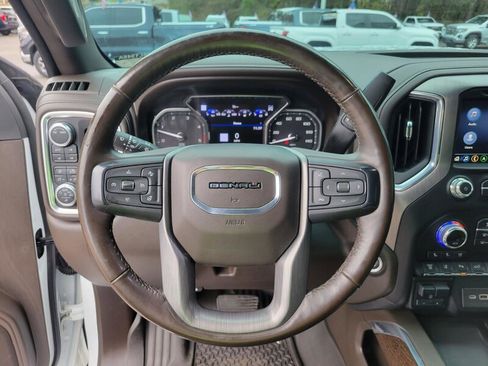 Used 2021 GMC Sierra 2500 Denali w/ Denali Ultimate Package image 9