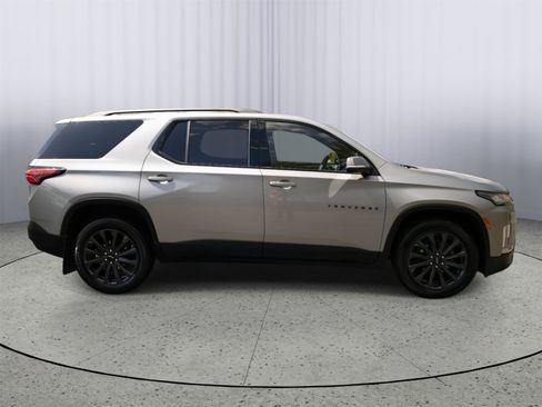 Used 2023 Chevrolet Traverse RS AWD/4WD image 24