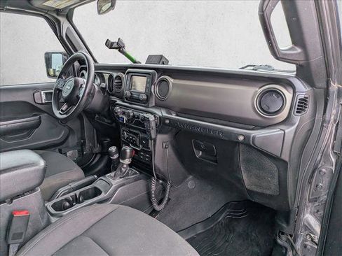 Used 2018 Jeep Wrangler Unlimited Sport AWD/4WD image 23