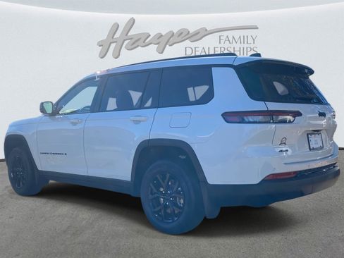 New 2025 Jeep Grand Cherokee L Altitude image 25