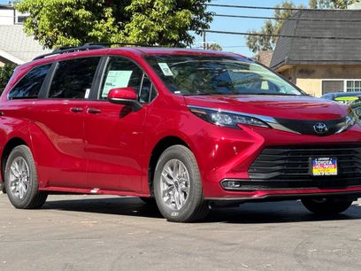 New 2026 Toyota Sienna XLE
