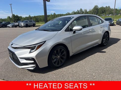 Used 2026 Toyota Corolla XSE FWD image 3