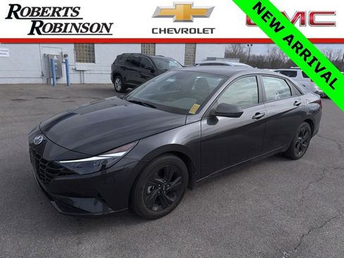 Used 2022 Hyundai Elantra SEL w/ Convenience Package image 1