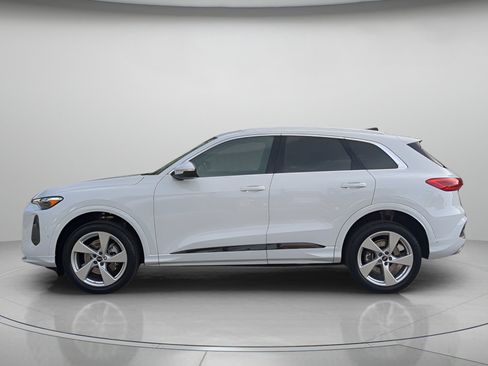 Used 2025 Audi Q5 Premium Plus AWD/4WD image 43