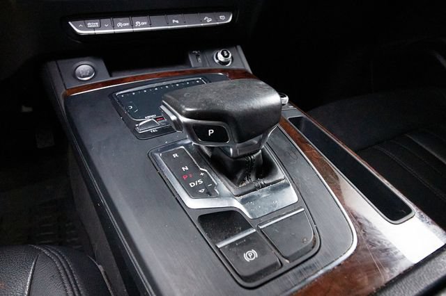 Used 2018 Audi Q5 2.0T Premium Plus w/ Premium Plus Package AWD/4WD image 10