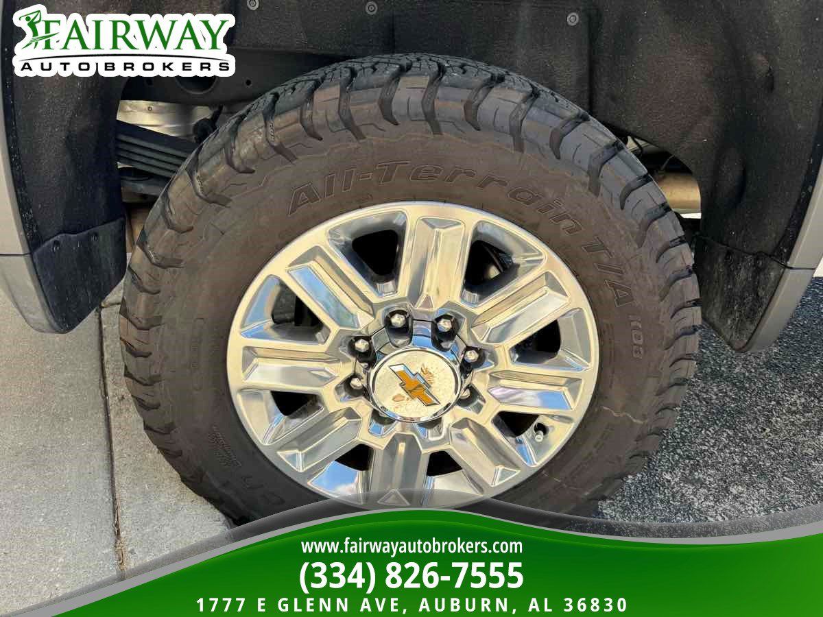 Used 2025 Chevrolet Silverado 2500 High Country w/ Technology Package AWD/4WD image 36
